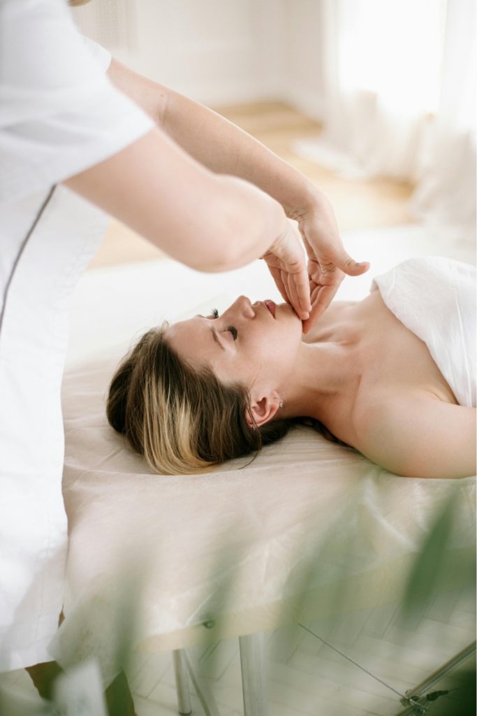 St. Albert massage clinic for pain relief